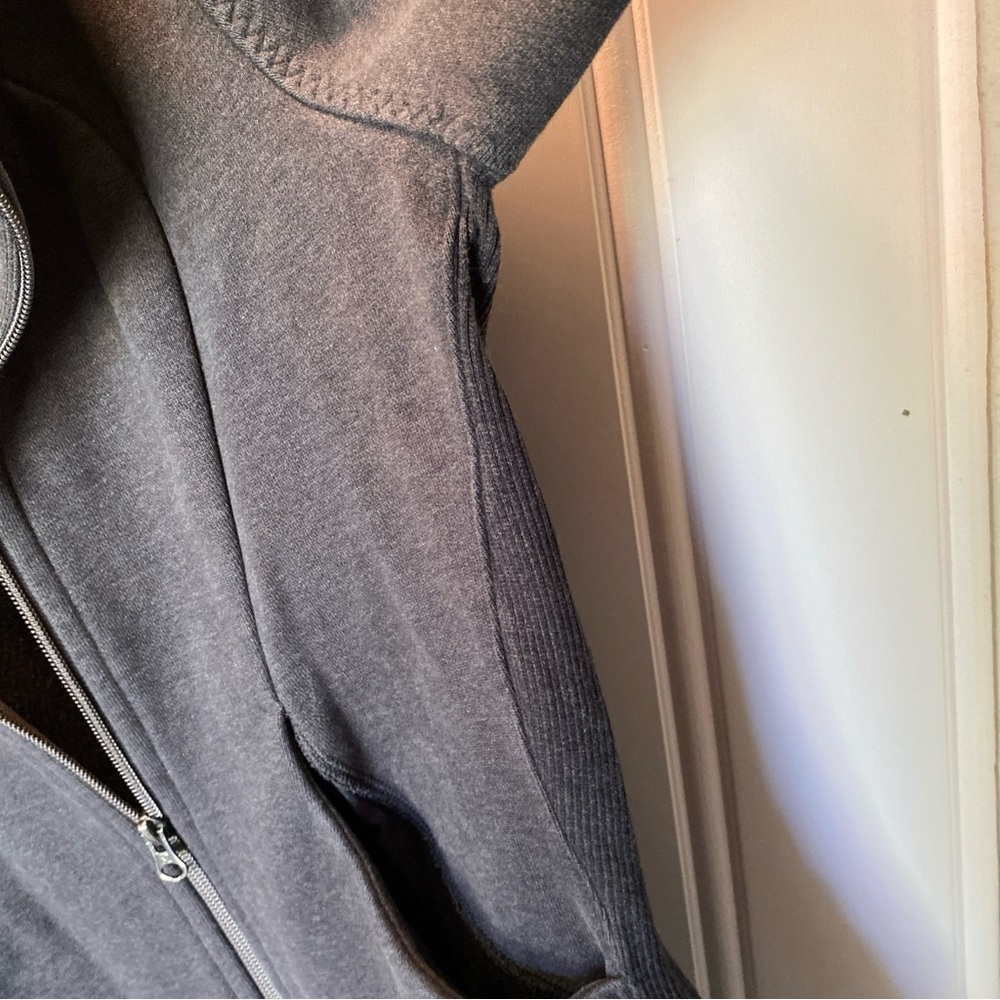 Lululemon Scuba Jacket Womens Size 4 Asymmetrical Zip Up Gray‎ - Picture 8 of 11